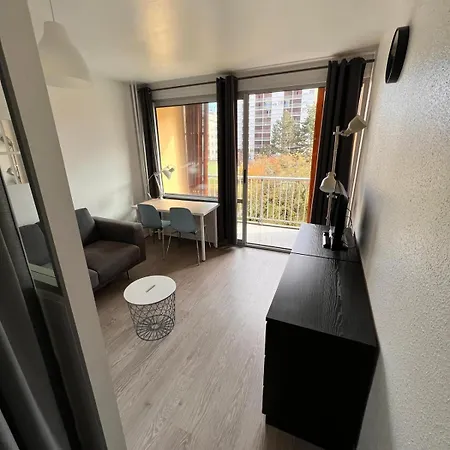 Comfortable In A Private With Gated Parking * Mulhouse